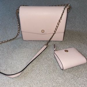 Light pink Tory Burch cross body purse and wallet!
